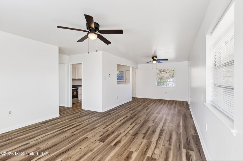 WOW !!! CHECK OUT THE NEW PRICE ON THIS CUTIE. RECENTLY UPDATED - photo 8