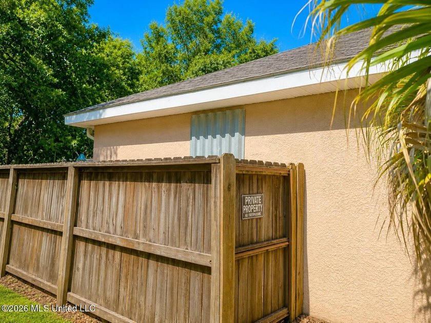 Affordable, Move-In Ready &amp; Full of Charm! Looking for an - photo 5