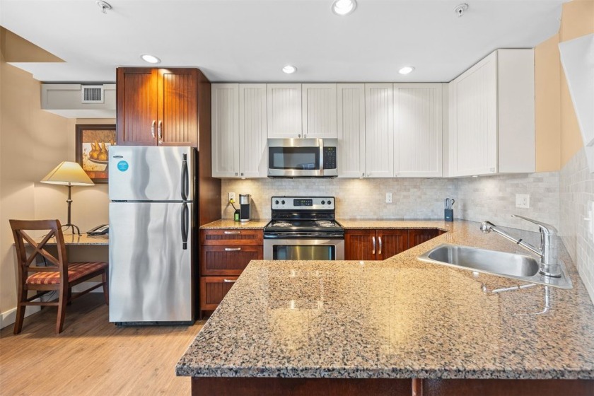 Top-floor lofted double suite (633/634) at Summerland Waterfront - photo 14