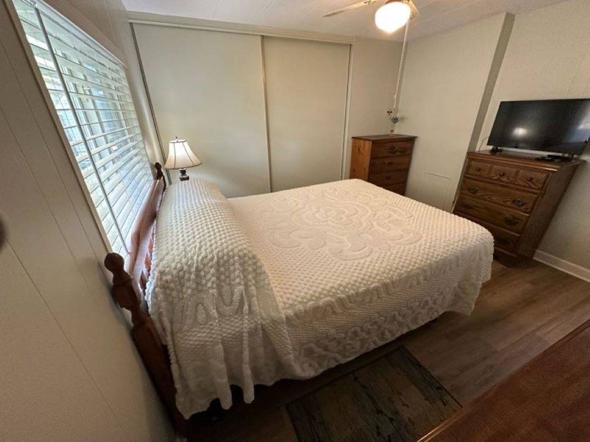 Picture-Perfect, Move-In Ready Home in the Heart of Winter - photo 29