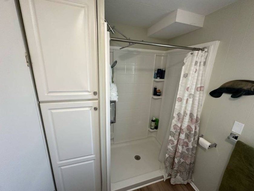 Picture-Perfect, Move-In Ready Home in the Heart of Winter - photo 32