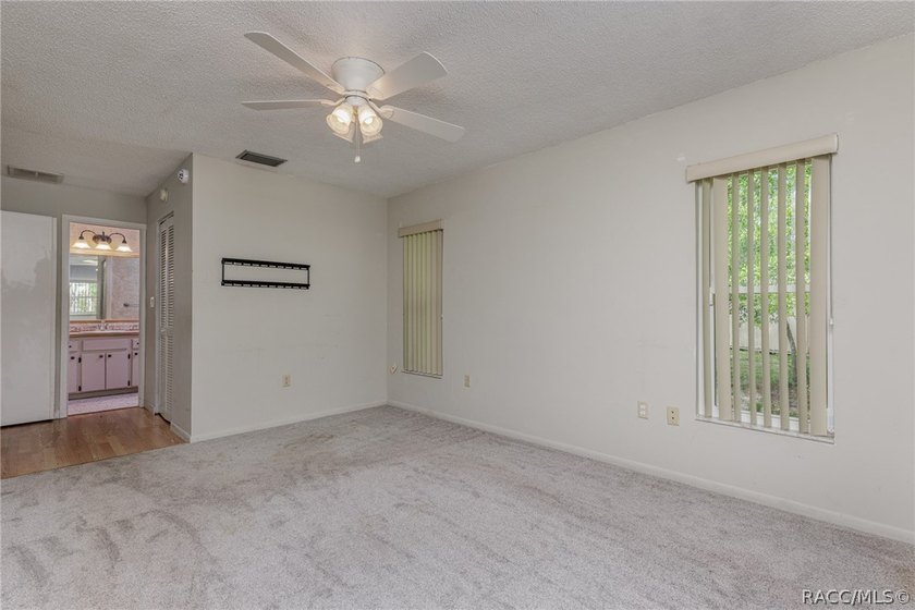 NICE 3/2/2 CONCRETE BLOCK HOME ON .47 ACRE MOL DOUBLE LOT - photo 19