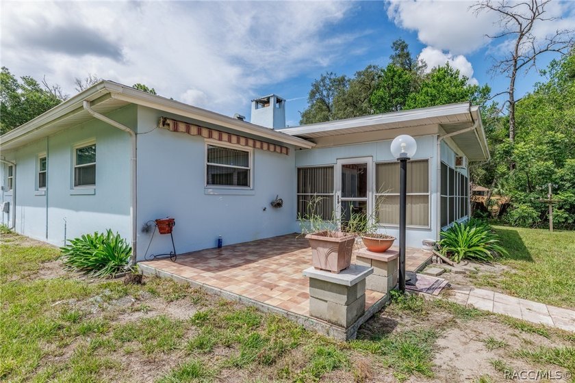 NICE 3/2/2 CONCRETE BLOCK HOME ON .47 ACRE MOL DOUBLE LOT - photo 33
