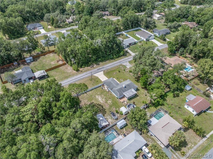 NICE 3/2/2 CONCRETE BLOCK HOME ON .47 ACRE MOL DOUBLE LOT - photo 39