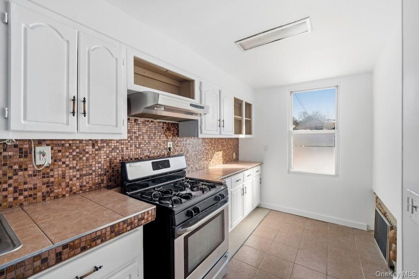 Welcome to 108 Jackie Robinson Parkway, a charming single-family - photo 4