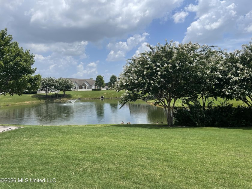 Located with beautiful views all around! The Oaks of Parkview - photo 2