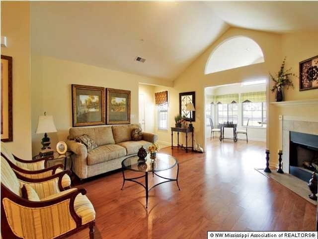 Located with beautiful views all around! The Oaks of Parkview - photo 8