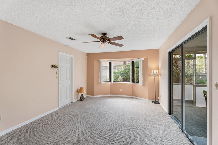 The seller is offering a $10,000 credit! Welcome home to - photo 14