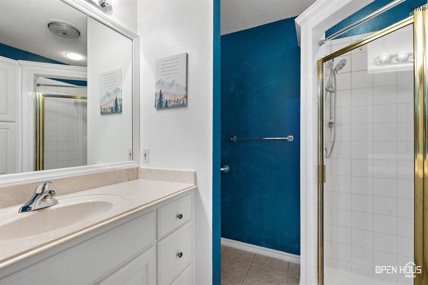 Low-maintenance living in southwest Wichita Falls! Open floor - photo 18
