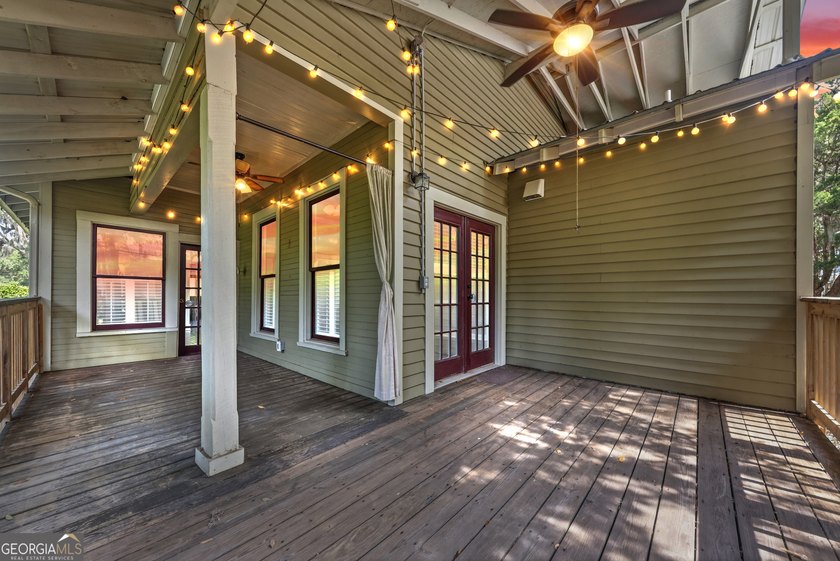 Time travel - The Sheffield-Gunn House is a beautiful historic - photo 43