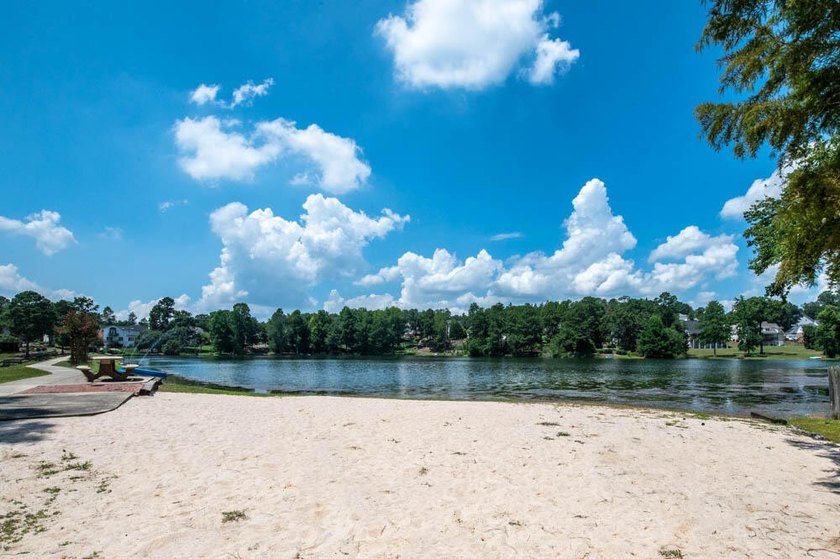 **Stunning 5 bedroom 3.5 bathroom Waterfront New Construction - photo 8