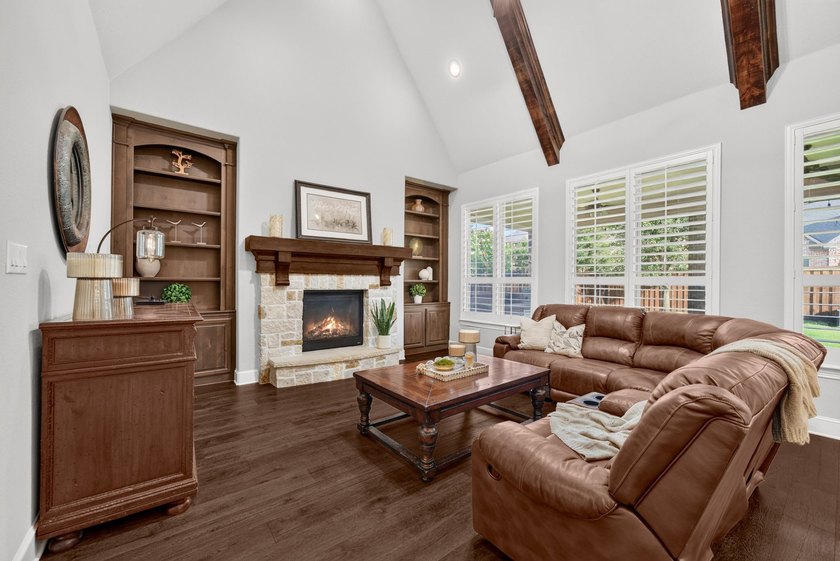 This exceptional Highland Home in Frisco's desirable Hollyhock - photo 11