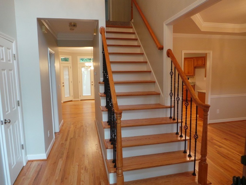 Move in Ready 5 bed 3.5 bath with fully finished basement on - photo 2