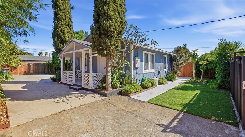Rare opportunity to own two separate homes on one spacious and - photo 2