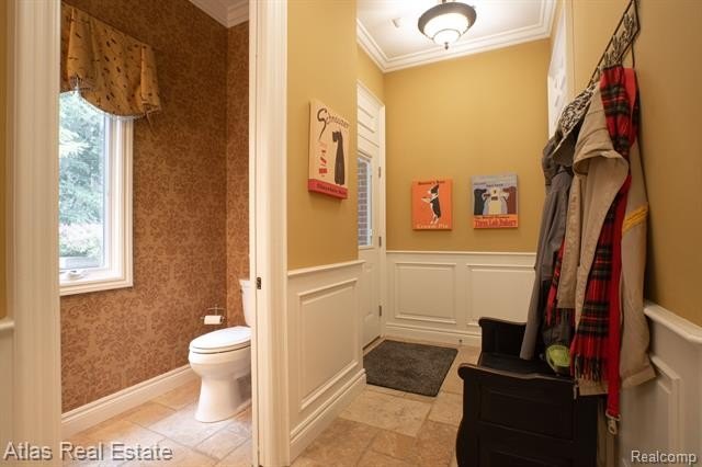 Enter the private estate through a gated front entrance and pass - photo 44