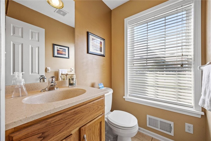 Price Improvement! Welcome to this beautiful 4-bedroom, 2.5-bath - photo 15