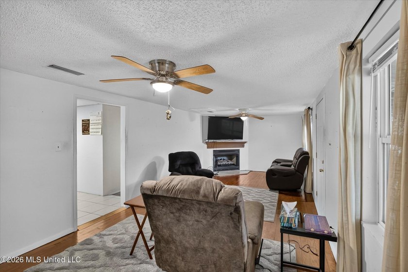 Welcome to 16080 Crestview Drive in Gulfport! Conveniently - photo 3