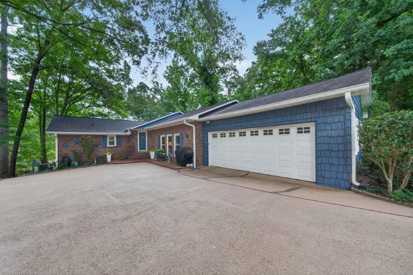 Located in desirable Forest Lake Village, a site-built homes - photo 4