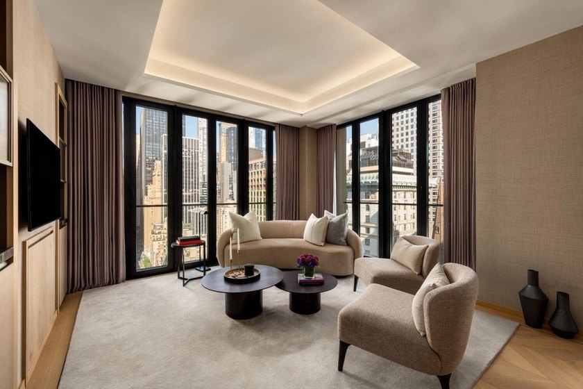 Welcome to Mandarin Oriental Residences, Fifth Avenue. Gilded - photo 2