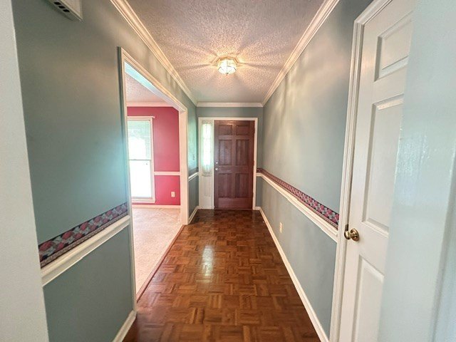 ESTATE SALE! 3BR 2BA split floor plan, greatroom,separate dining - photo 4