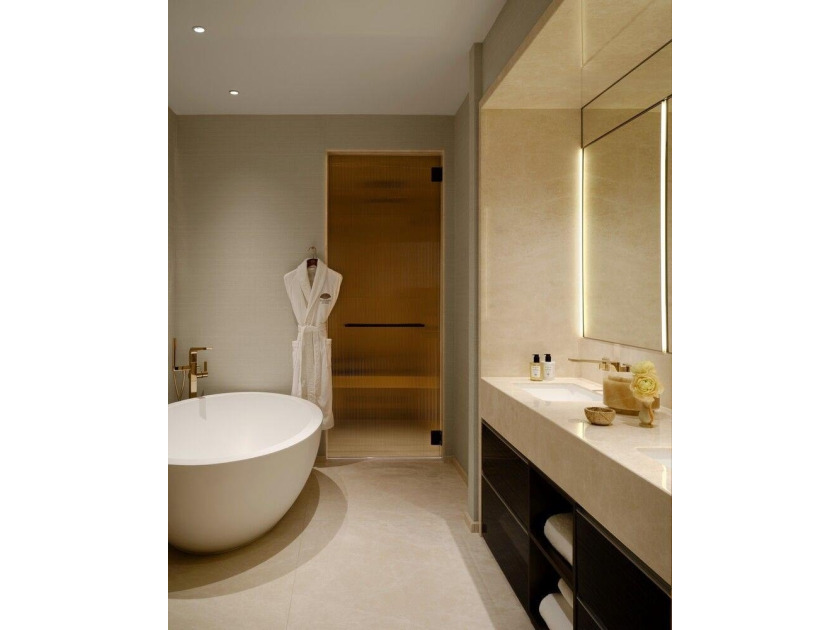 Welcome to Mandarin Oriental Residences, Fifth Avenue. Gilded - photo 7