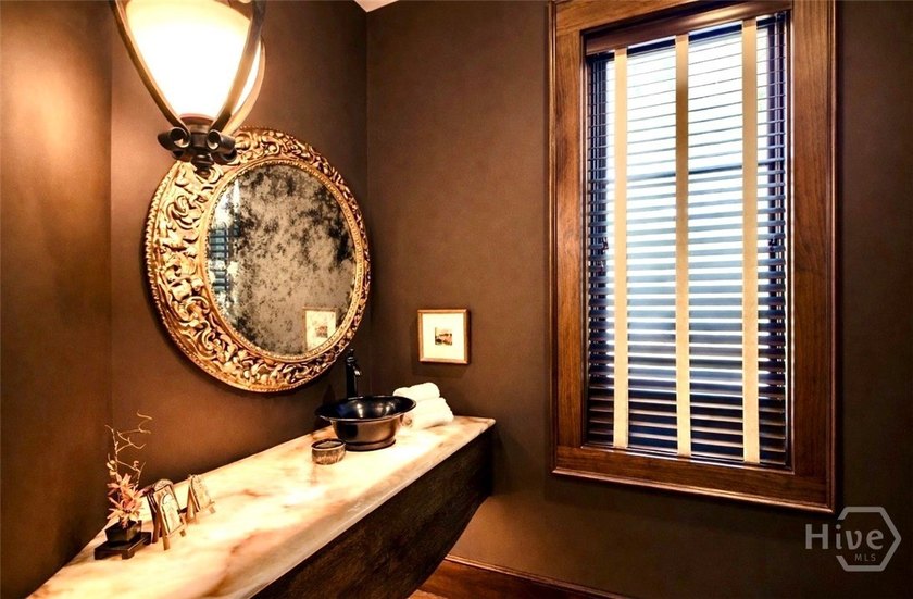 An extraordinary Transitional European estate in Southbridge - photo 7