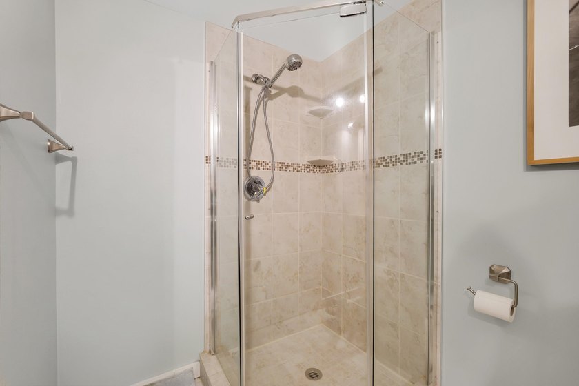 Beautiful corner home in sought-after MOUNTAIN VIEW PLACE! This - photo 14