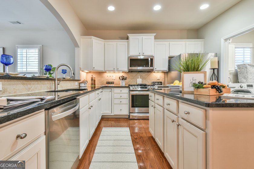 Bring all offers - Welcome to 5921 Bellflower Way, a - photo 8