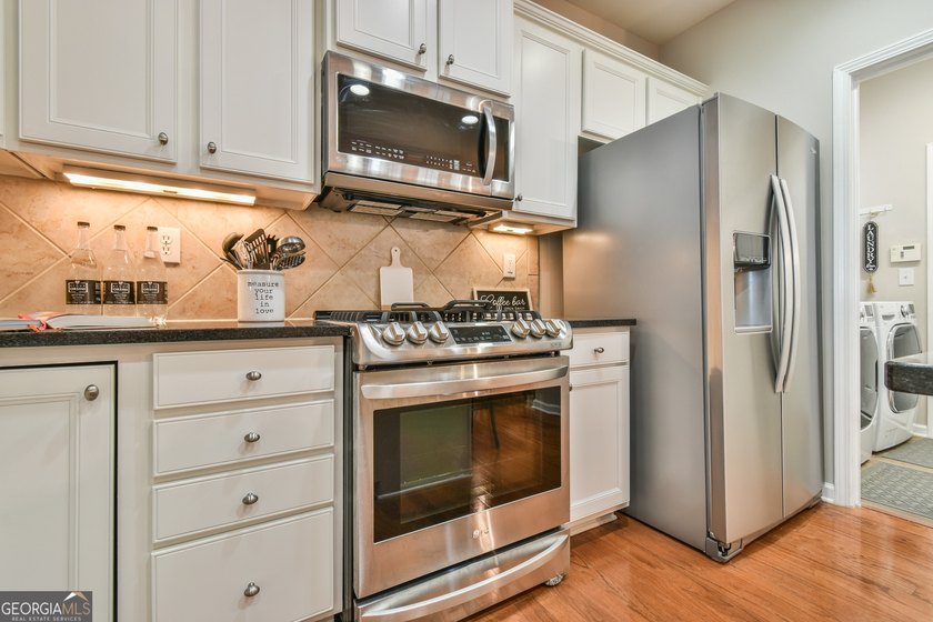Bring all offers - Welcome to 5921 Bellflower Way, a - photo 9