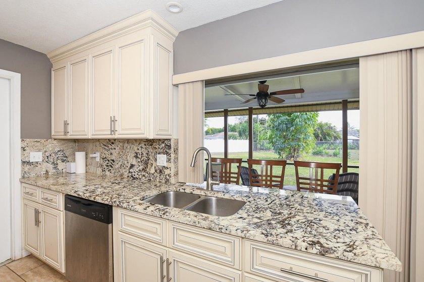 HOME SITS ON 1/3 OF AN ACRE BEAUTIFUL CORNER LOT! UPDATED - photo 11