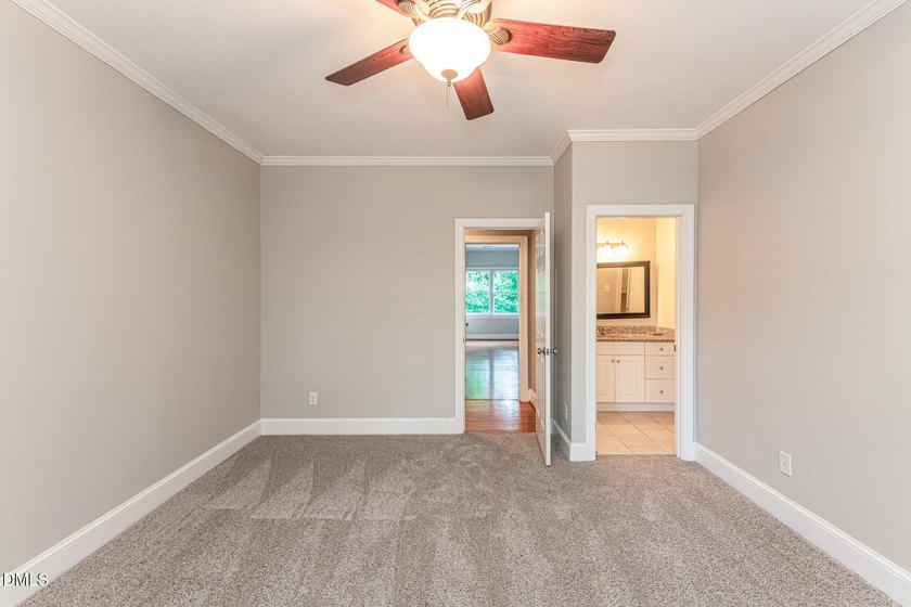 Classic all-brick elegance meets timeless interior craftsmanship - photo 17