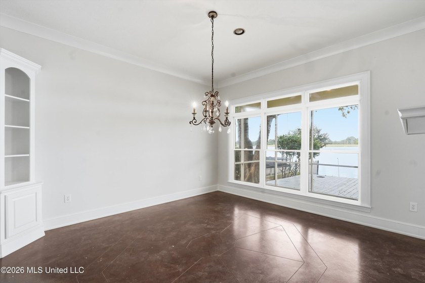 This 3 bedroom 2.5 bath custom built, 1 owner home is ready to - photo 18