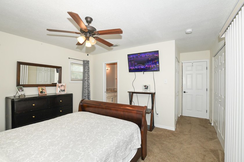 HOME SITS ON 1/3 OF AN ACRE BEAUTIFUL CORNER LOT! UPDATED - photo 18
