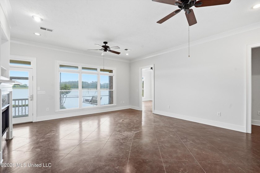 This 3 bedroom 2.5 bath custom built, 1 owner home is ready to - photo 20