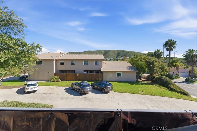 2 bed townhouse in Rancho Penasquitos offering mountain views - photo 21