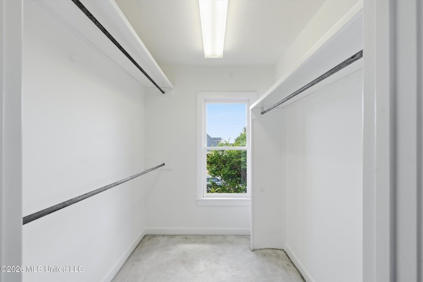 This 3 bedroom 2.5 bath custom built, 1 owner home is ready to - photo 40