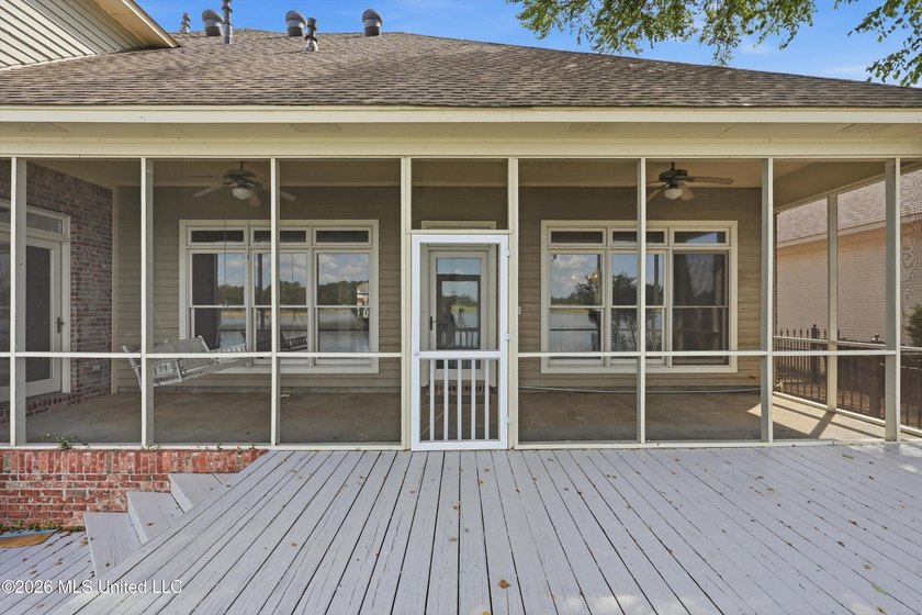 This 3 bedroom 2.5 bath custom built, 1 owner home is ready to - photo 50