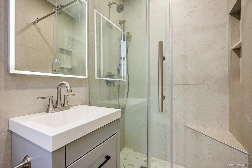 PARK MANOR CONDOMINIUM. One of a Kind CONDO, fully renovated - photo 17