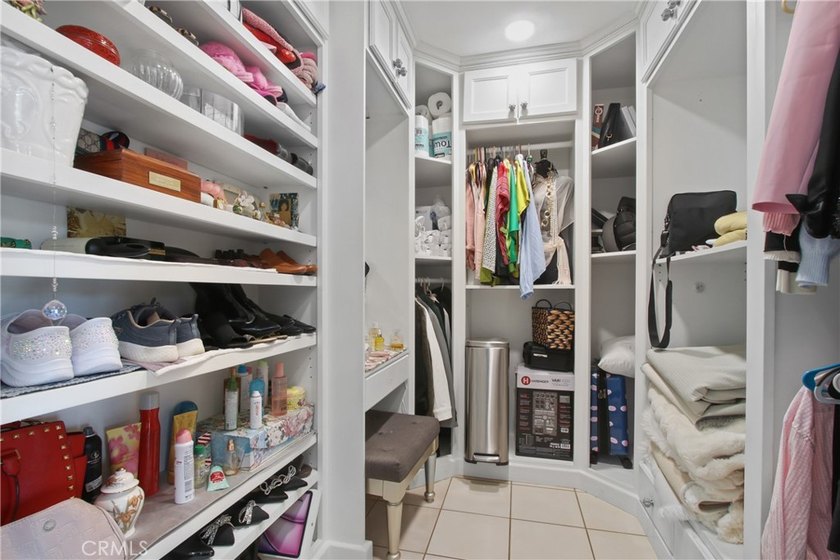 Style, space, and opportunity come together in this beautifully - photo 19