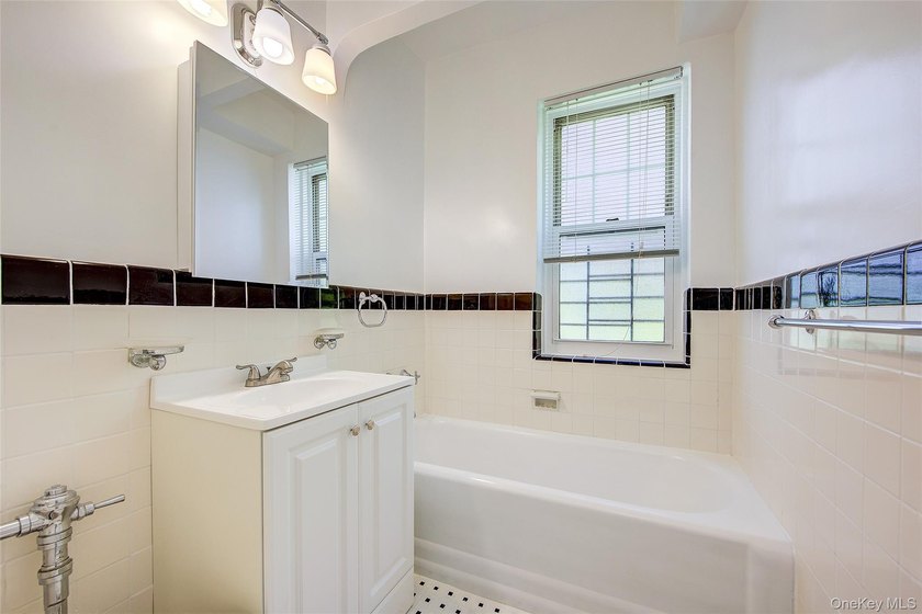Welcome to this stunning 2-Bedroom, 1-Bath apartment in an - photo 31
