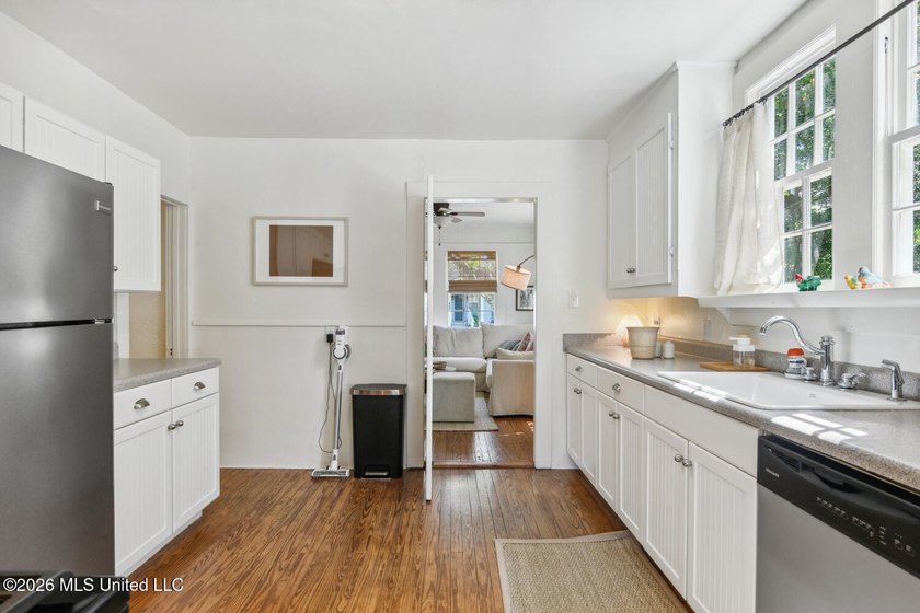 Timeless Coastal Charm Meets Investment Opportunity! Just steps - photo 10
