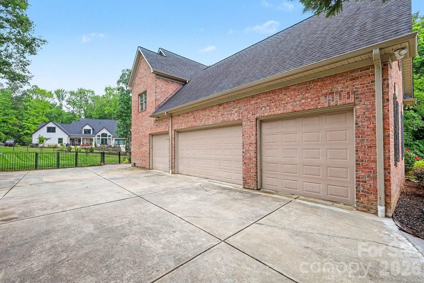 Experience luxury living in the highly sought-after Firethorne - photo 31