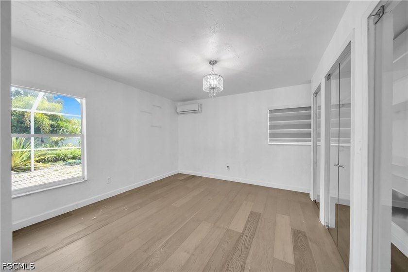 Welcome to this beautifully maintained 4-bedroom, 2-bathroom - photo 33