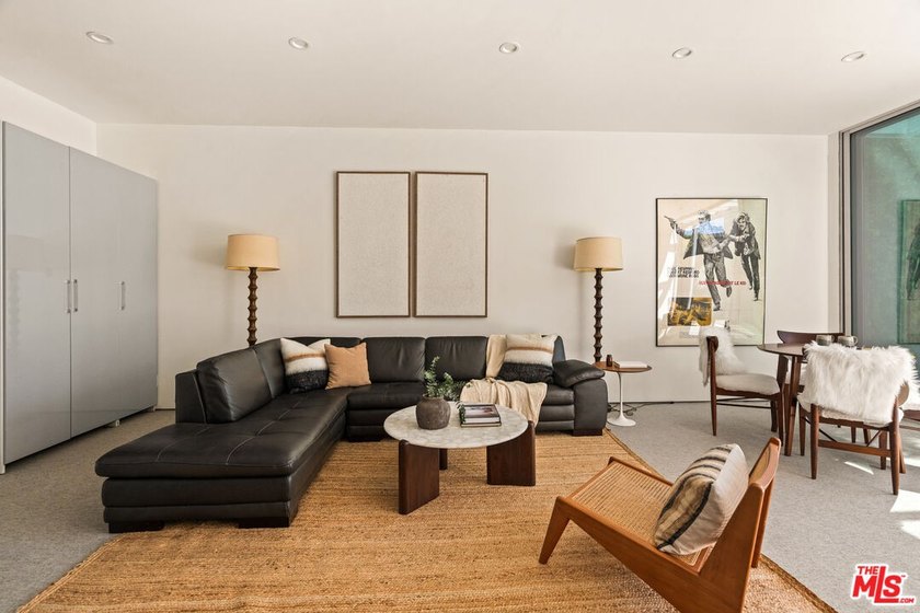Welcome to 1076 Palms Boulevard - a rare architectural compound - photo 24
