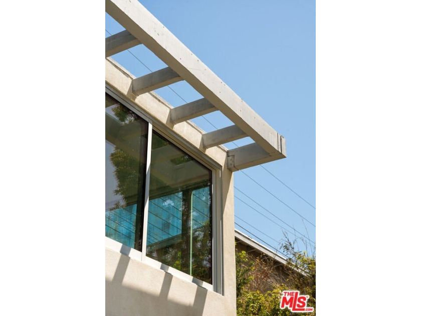 Welcome to 1076 Palms Boulevard - a rare architectural compound - photo 26