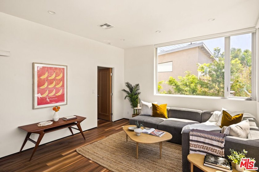Welcome to 1076 Palms Boulevard - a rare architectural compound - photo 29