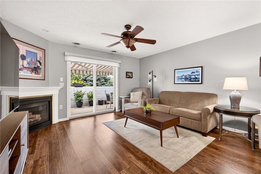 RARE OPPORTUNITY! Move-in ready, one-floor living in the heart - photo 11