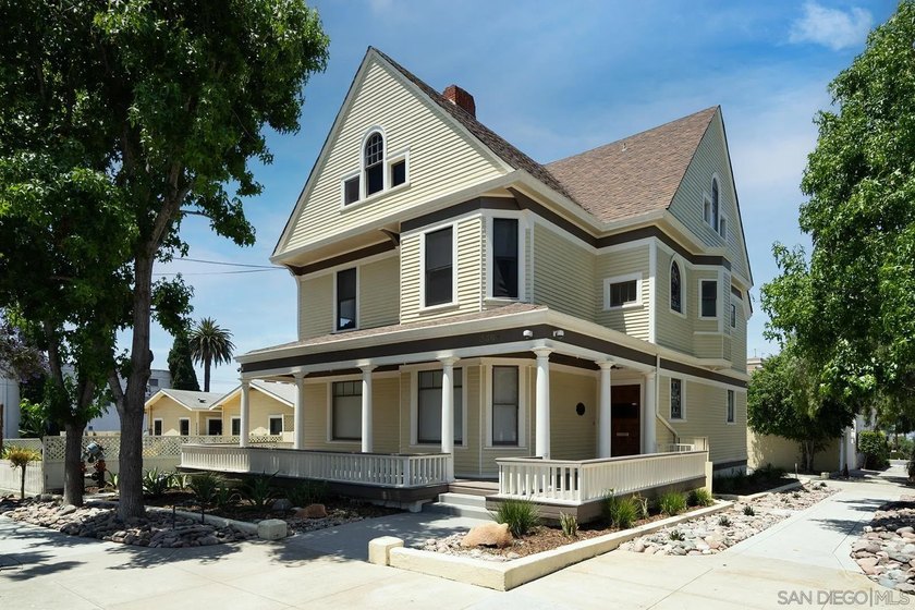 Positioned at the prestigious intersection of Bankers Hill - photo 14