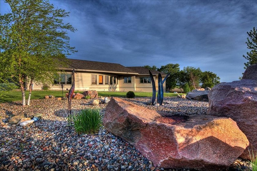 Owatonna Campus Opportunity - 7.6 Acres | 11,000+ SF building - photo 2