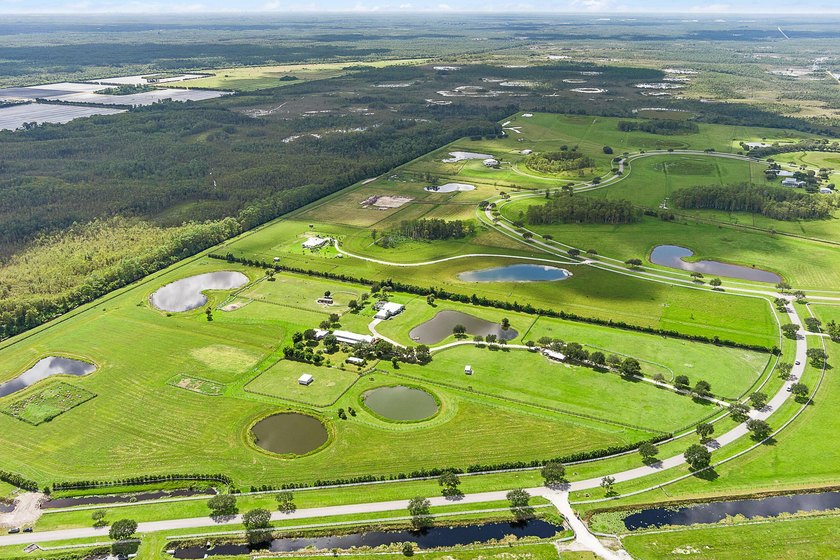 Positioned on 21.59 acres between Jupiter and Hobe Sound within - photo 39
